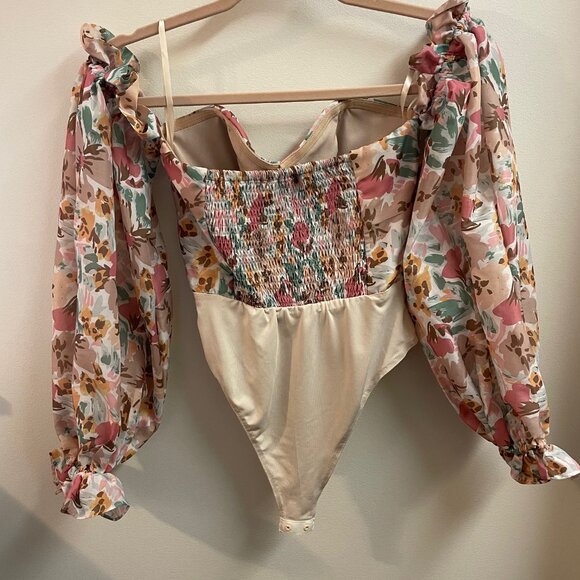 XS RNWY Floral Body Suit - Picture 4 of 4